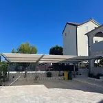 Apartamento Sajska *
