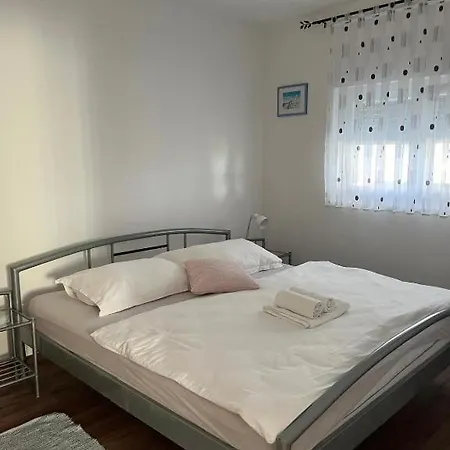 Apartament Sajska Murter