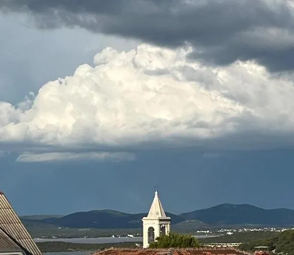 Sajska Apartment Murter