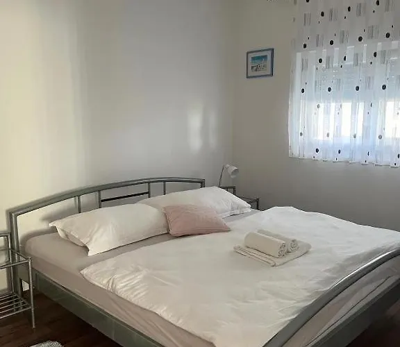 Apartment Sajska Murter