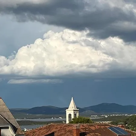 Sajska Apartment Murter